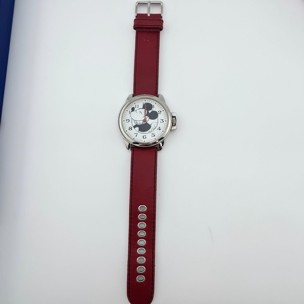 DISNEY 'American Cheese' Watch Mickey Mouse Red Leather‎ Silver Tone 44mm 8.5" - Picture 6 of 15